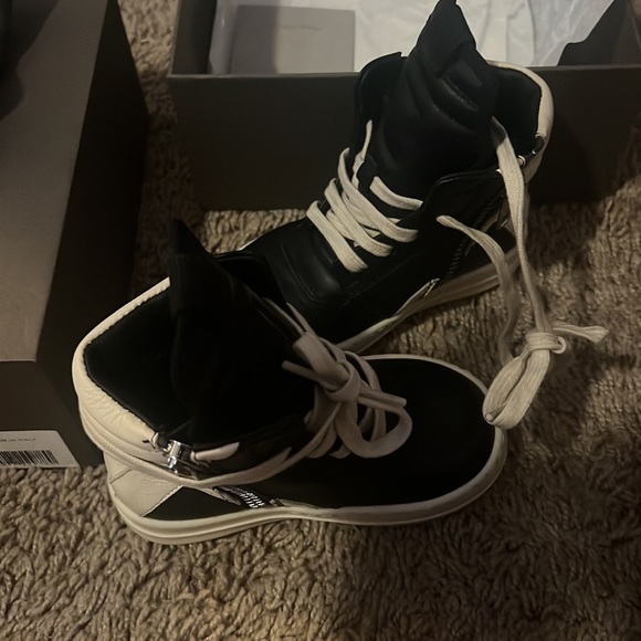 Rick Owens Infant - Picture 2 of 6